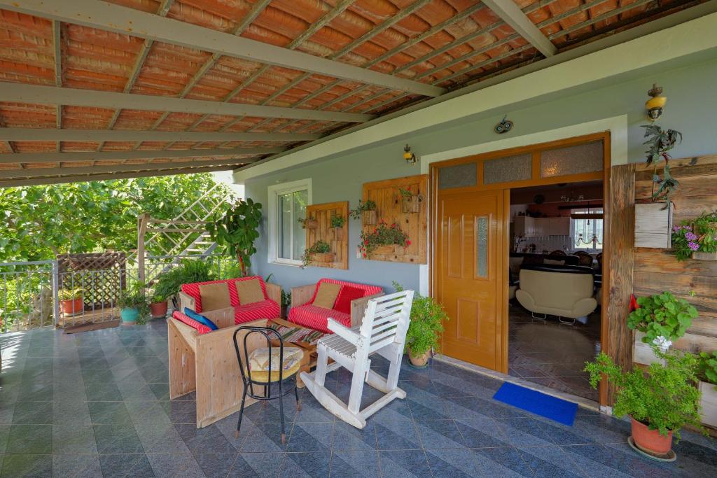 veranda