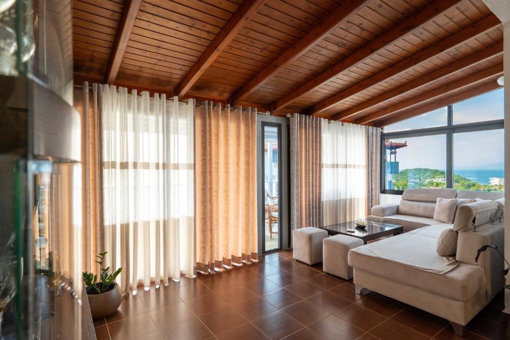 Oceanview Suite